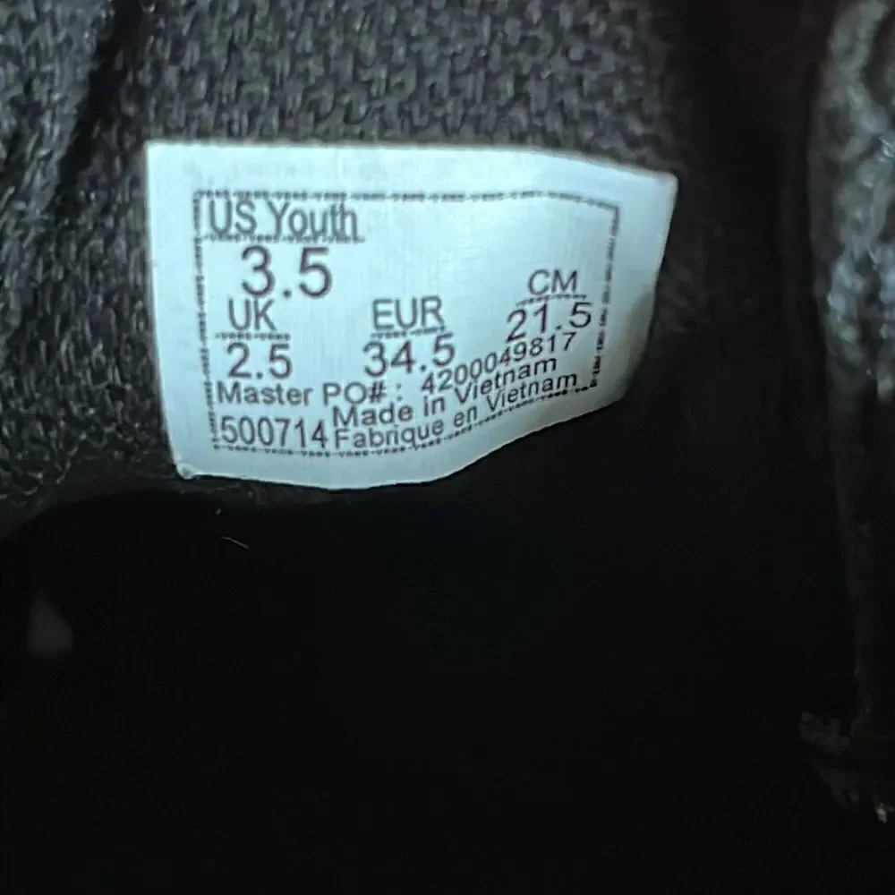 Vans Kid’s Old Skool Black Sneakers- Size 3.5